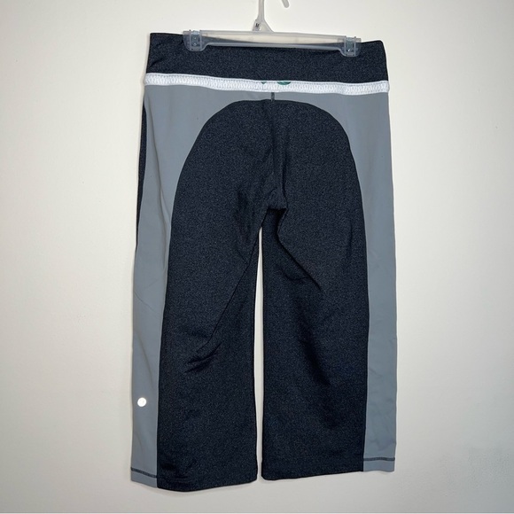 Lululemon RARE Relaxed Fit Wide Leg Cropped Pants Size 8 - Picture 3 of 12